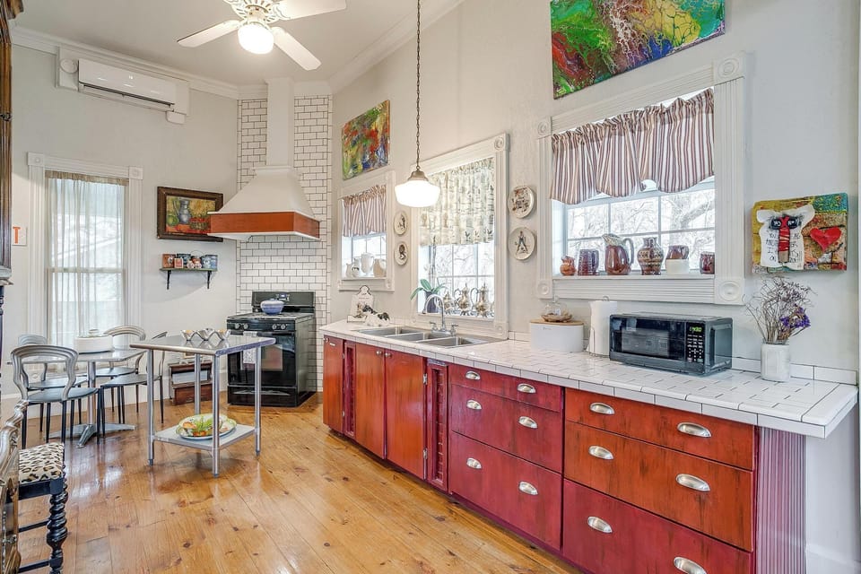 Fully stocked kitchen with modern appliances, perfect for preparing delicious meals