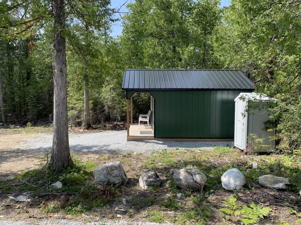 Henry's Cabin - Johnswood Off Grid Cabins on Drummond Island (4635)