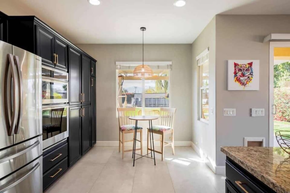 Ample-sized Kitchen