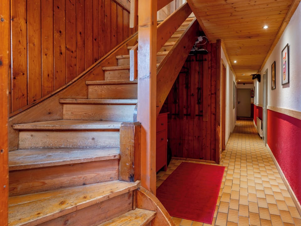 Entrance / Reception