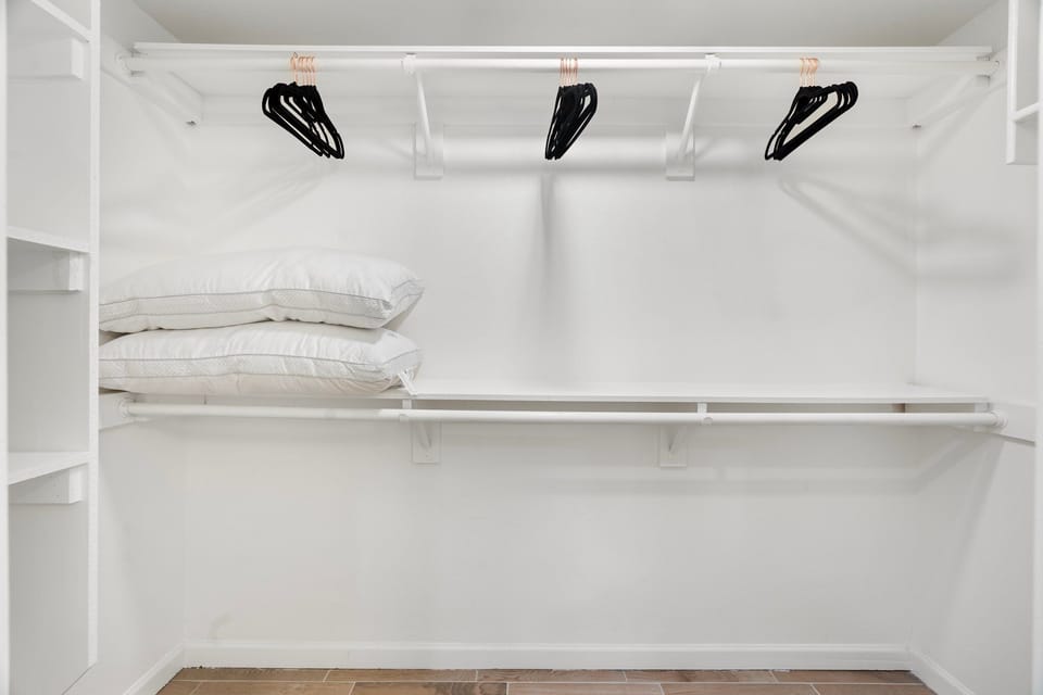 Primary suite walk-in closet