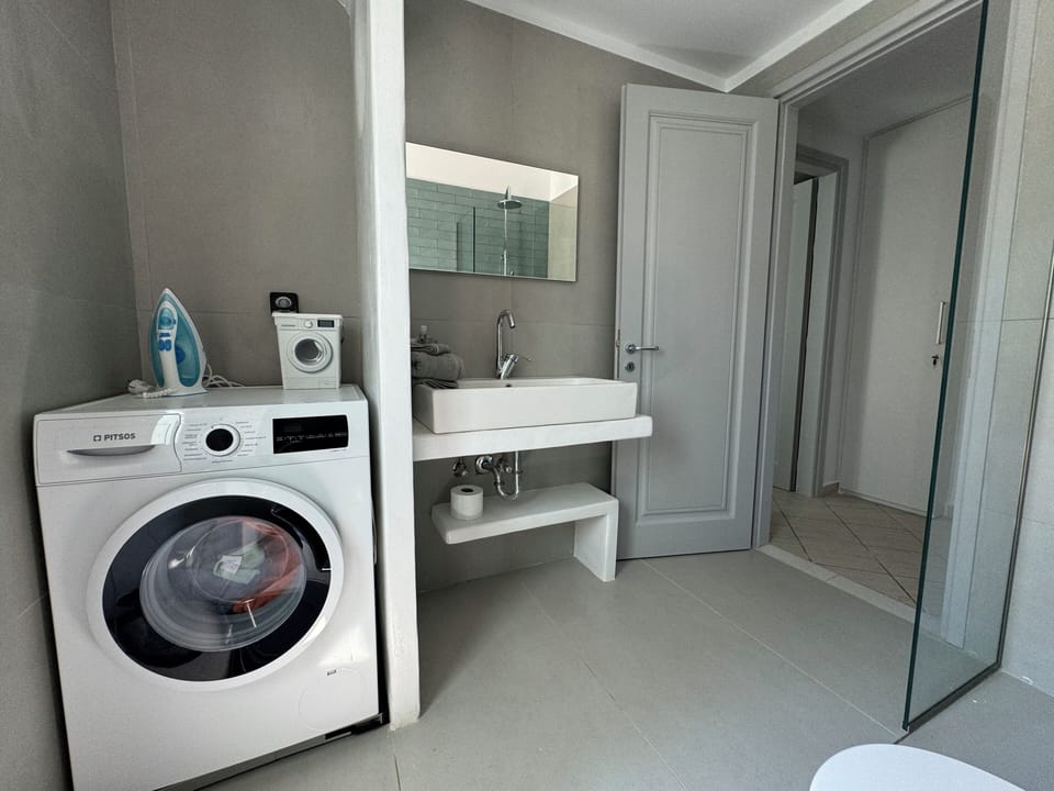 Private bathroom view next to #1 room