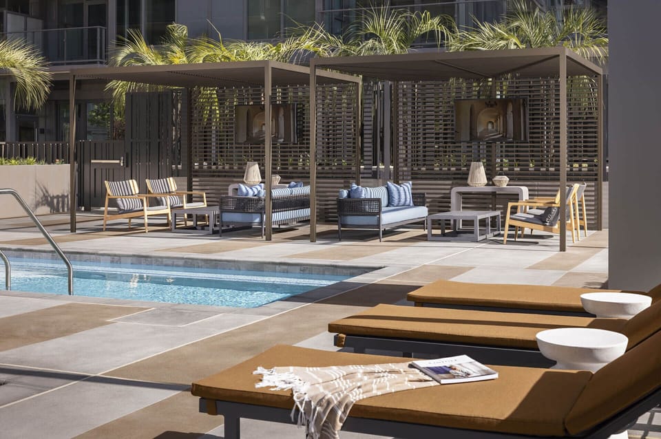 Rooftop pool & Spa 