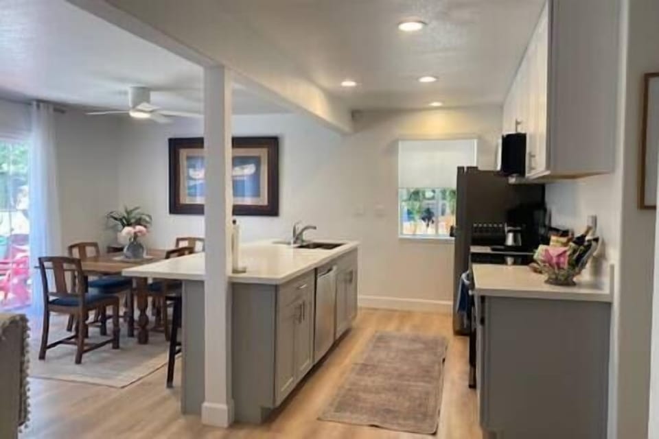Kitchen (1)