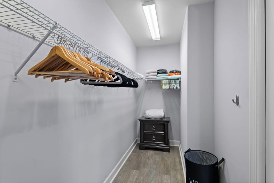 Master Bedroom Closet 