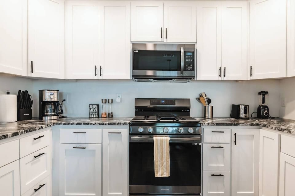 new gourmet kitchen with coffee, oven, stove, cook top, fully equipped for cooking