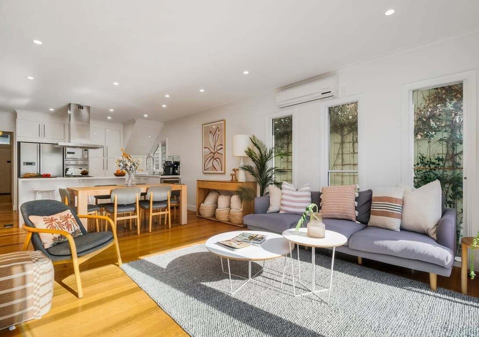 LOUNGE/DINING: Bright and stylish living space designed for comfort and relaxation.