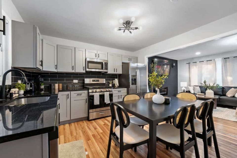 803 Lilac Ln 8