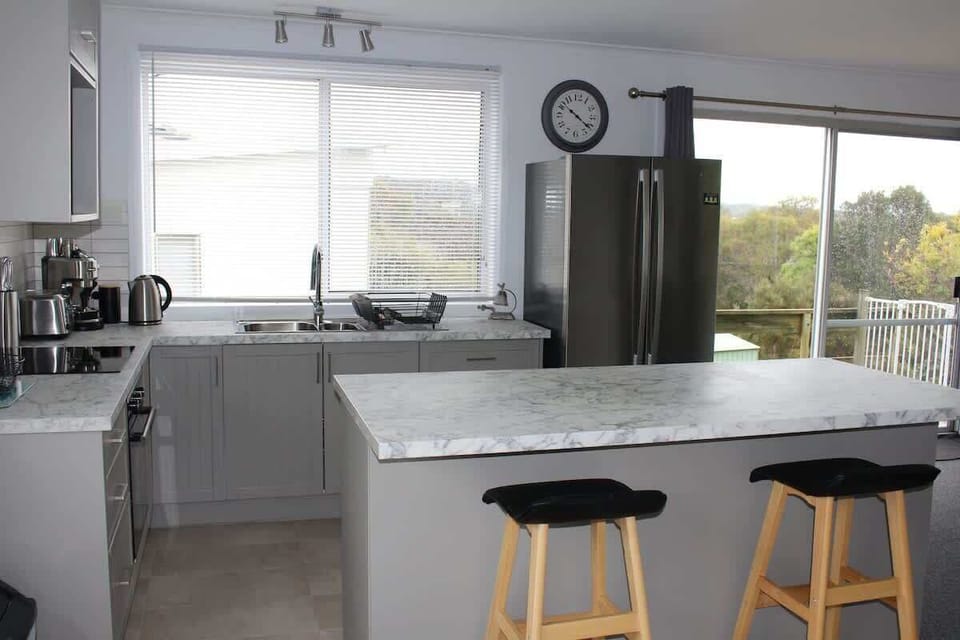 Modern clean kitchen 