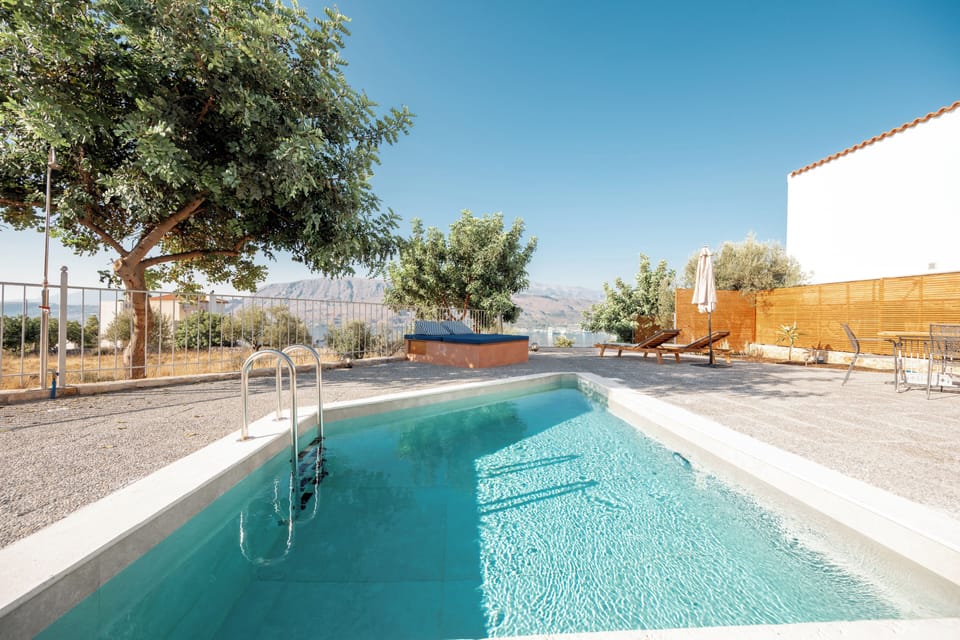 Villa Istros is set in 300m2 outdoor area 