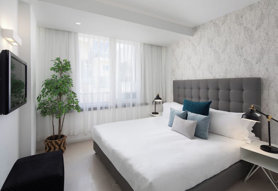 Second Bedroom  - Queen-size bed 