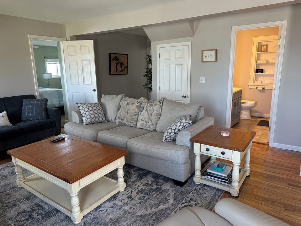 Living Room (1)