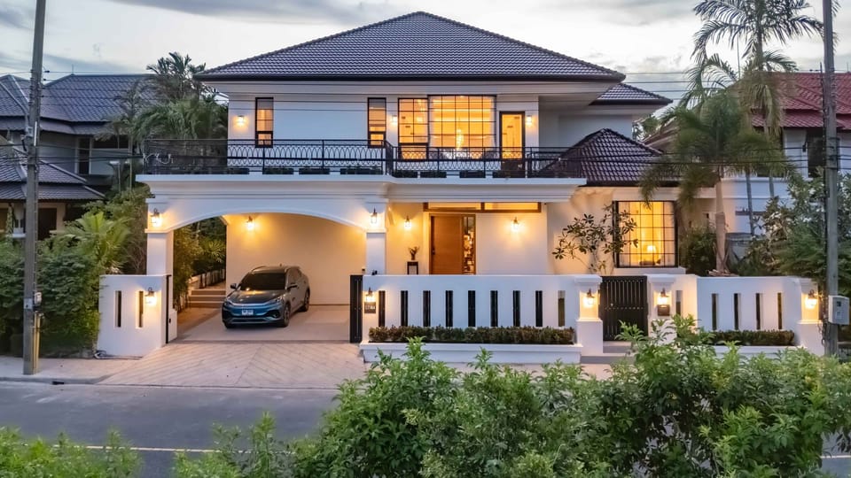 Villa Front
