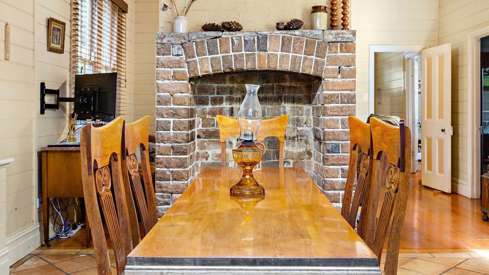 Dining Table and 6 Chairs