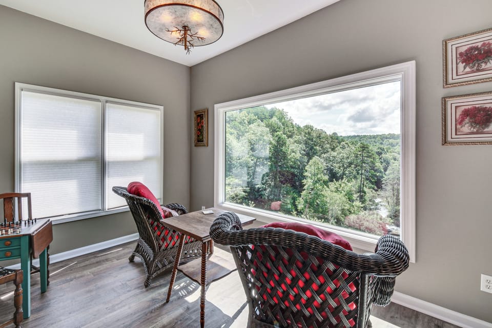 Lower Sunroom | Basement