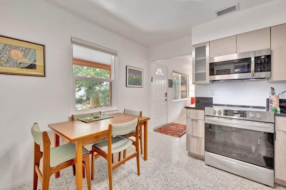 Sitting area in the kitchen