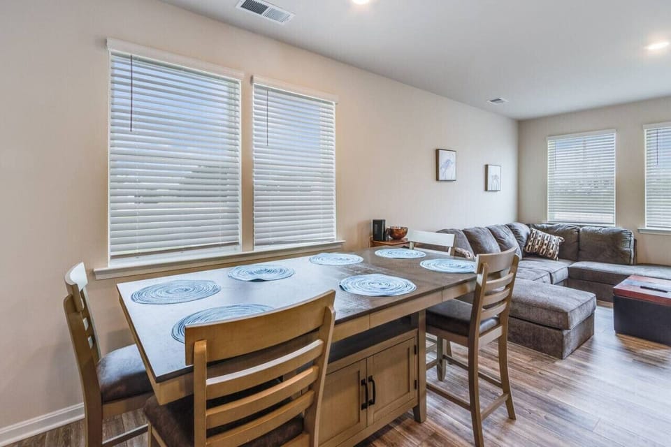 Dining area 1 CW