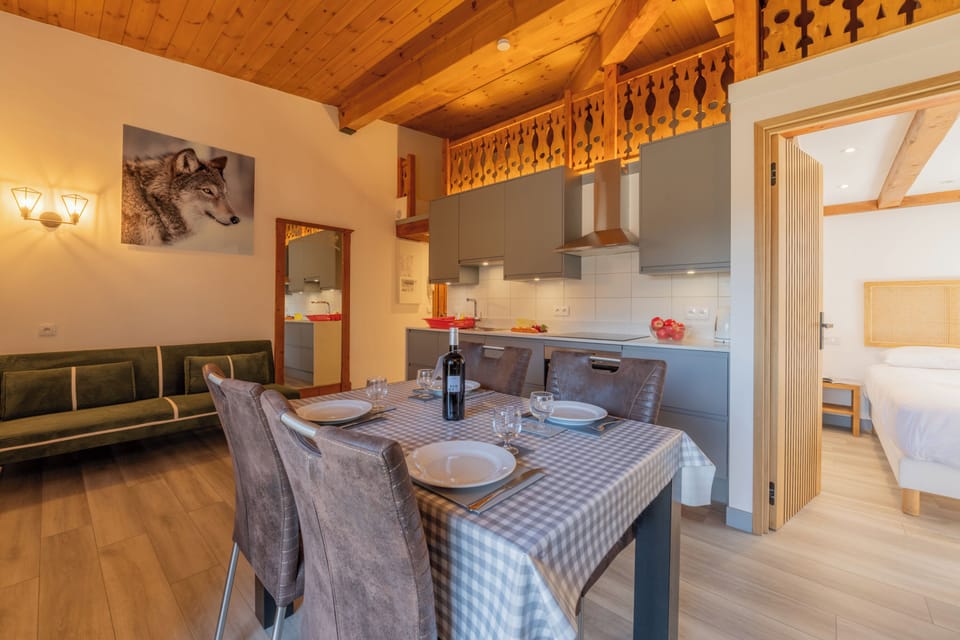 Kitchen and dining area