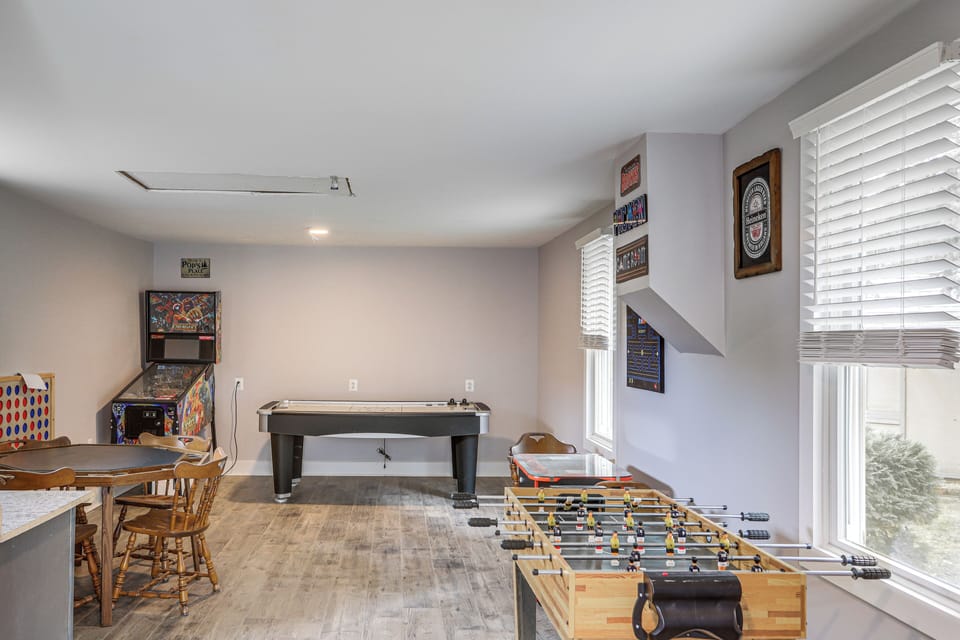 Sandusky Vacation Rental | 4BR | 2BA | 1,419 Sq Ft | 1 Step Required