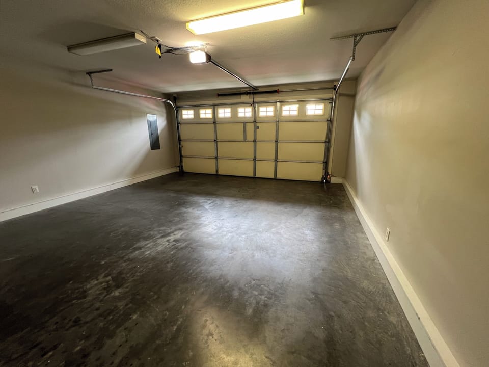 1 car garage (not suitable for oversized vehicles)