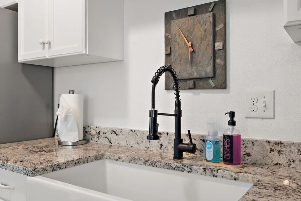 Fully stocked kitchen, perfect for cooking up your favorite meals.
