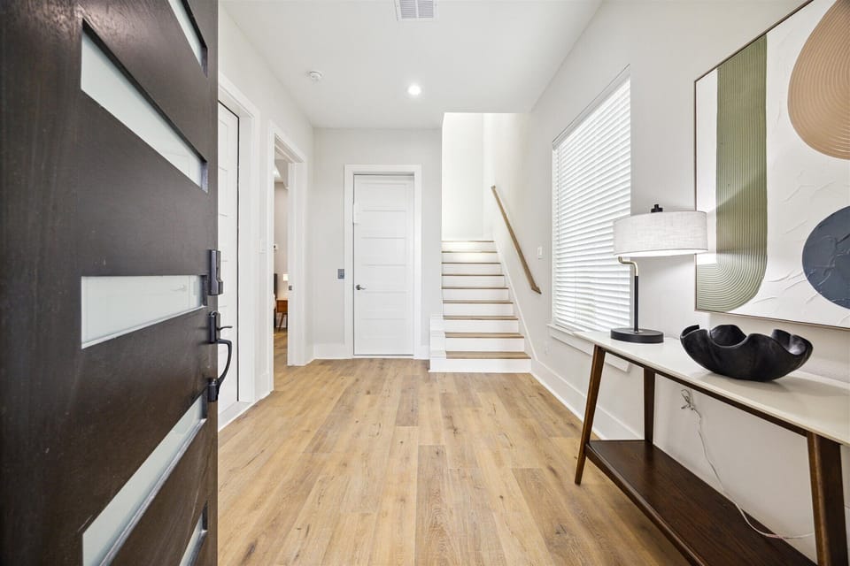 Urban Estate — Ground Floor Staircase Entry, Four Levels of Private Living
