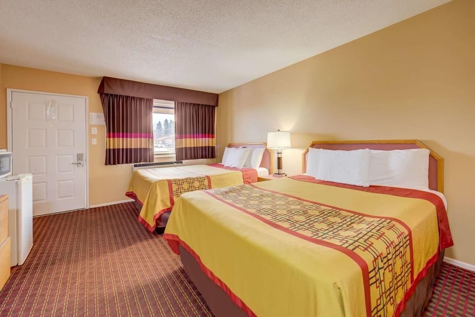 Unit with Queen size bed