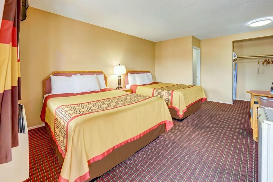 Unit with Queen size bed