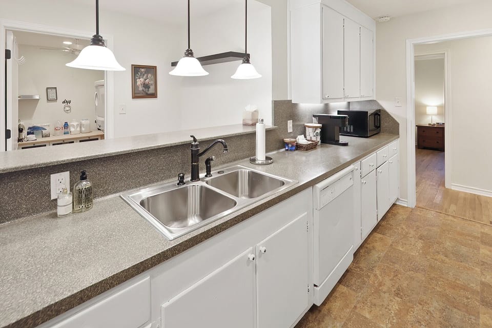 Kitchen (2)
