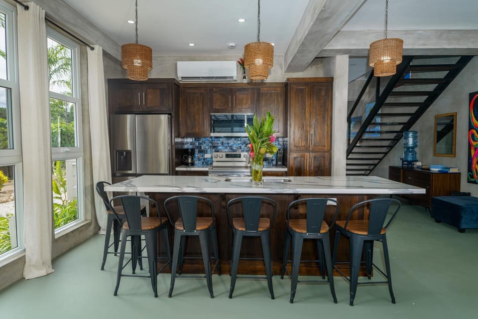 Conmigo Villas South - Oceanfront 3 Bedroom Condo w/ Pool (4059)