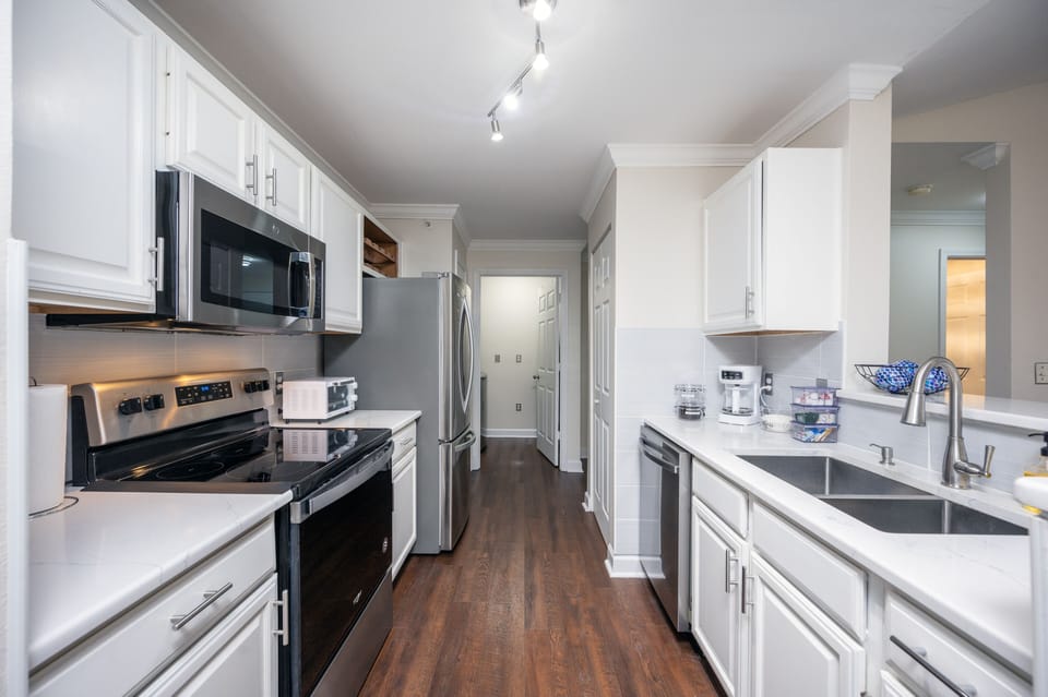 To see video tours on YT, search for our brand online: Furnished Stays Tampa