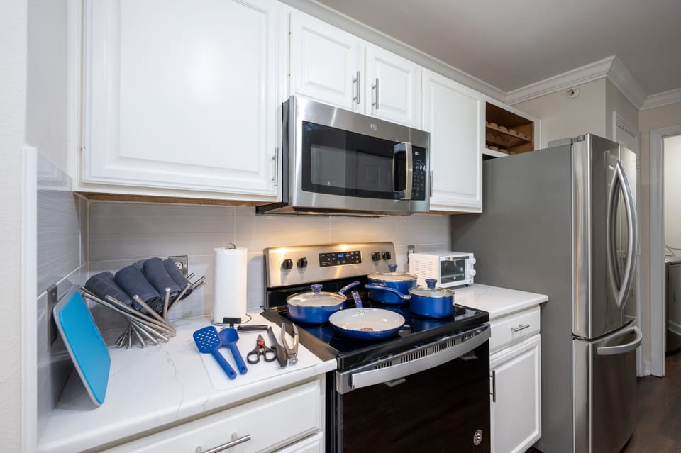 To see video tours on YT, search for our brand online: Furnished Stays Tampa
