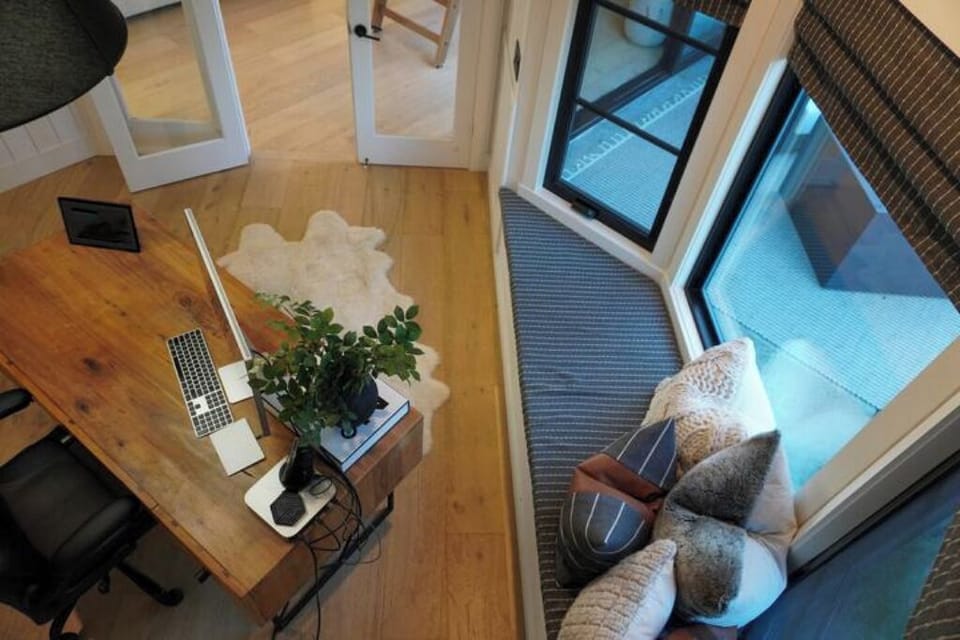 PRIVATE OFFICE
