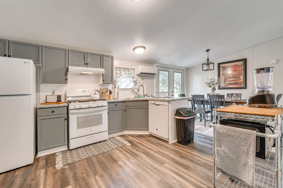 Kitchen | Cooking Basics | Drip Coffee Maker | Blender