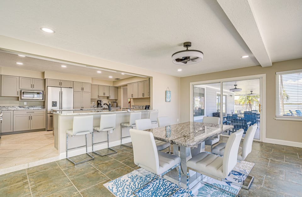 Dining Area | 1st Floor