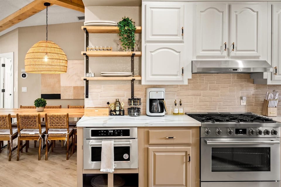 Fully Stocked Kitchen