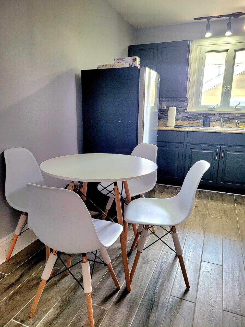 Dinning Table