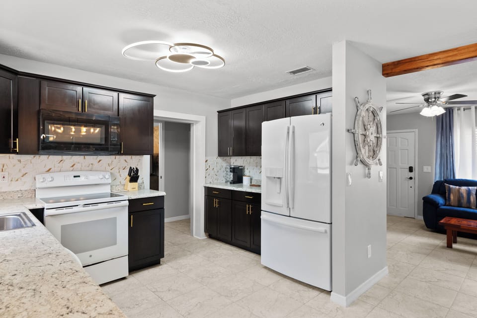 Main Home - Gourmet Kitchen