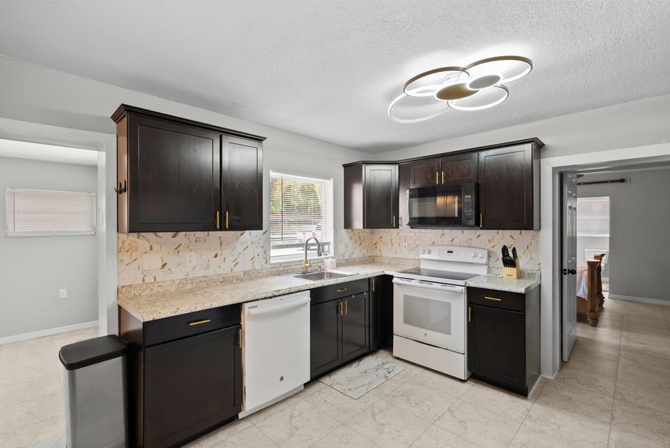 Main Home - Kitchen