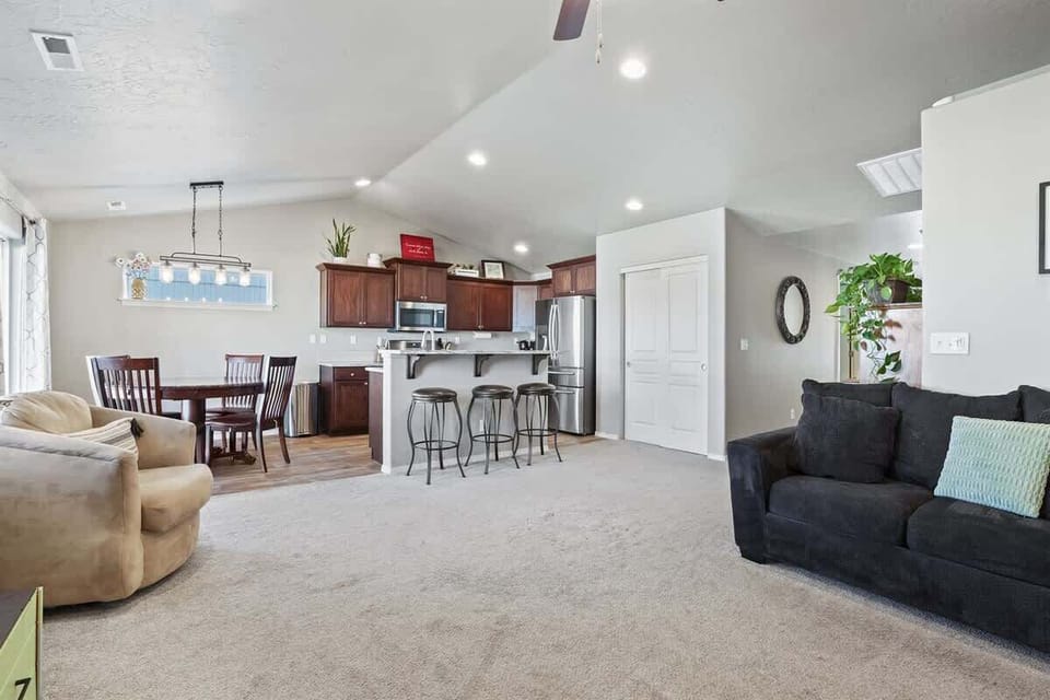Living Room to the Kitchen