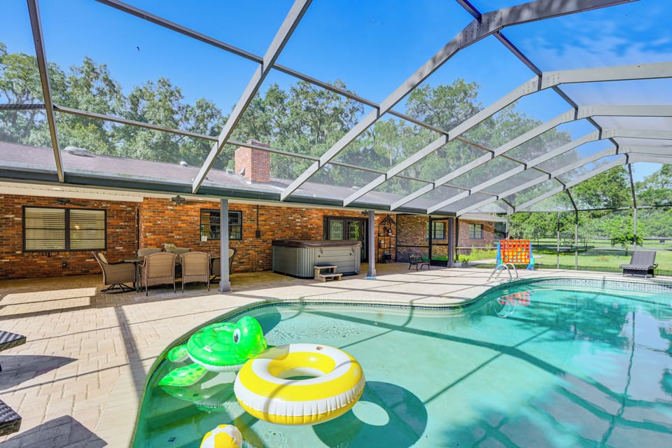 Lutz Vacation Rental | 4BR | 3BA | 2,720 Sq Ft | 1 Step to Enter