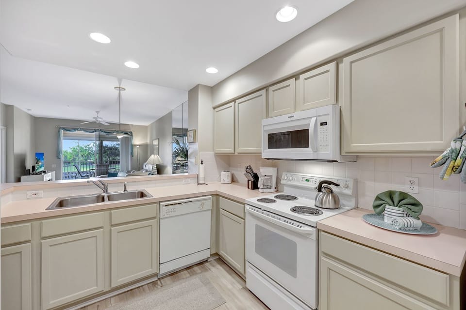16410 Millstone Cir #204, Fort Myers, FL 33908 (24)