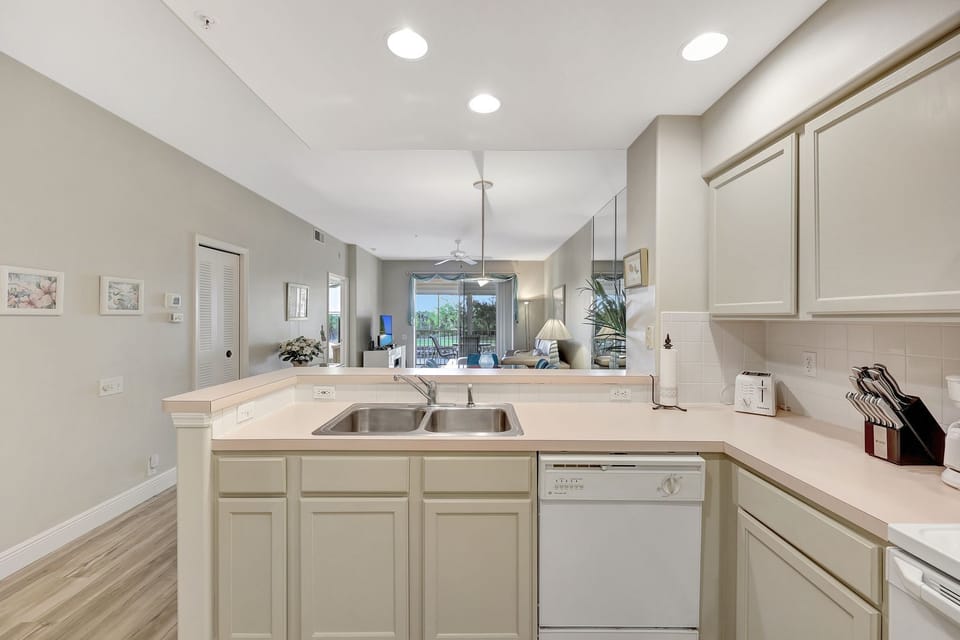 16410 Millstone Cir #204, Fort Myers, FL 33908 (8)