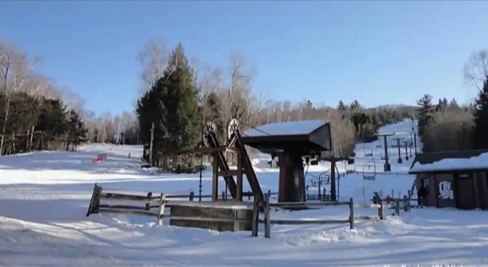 Campton ski mountain with a great lodge, rope tow and one chair lift.
