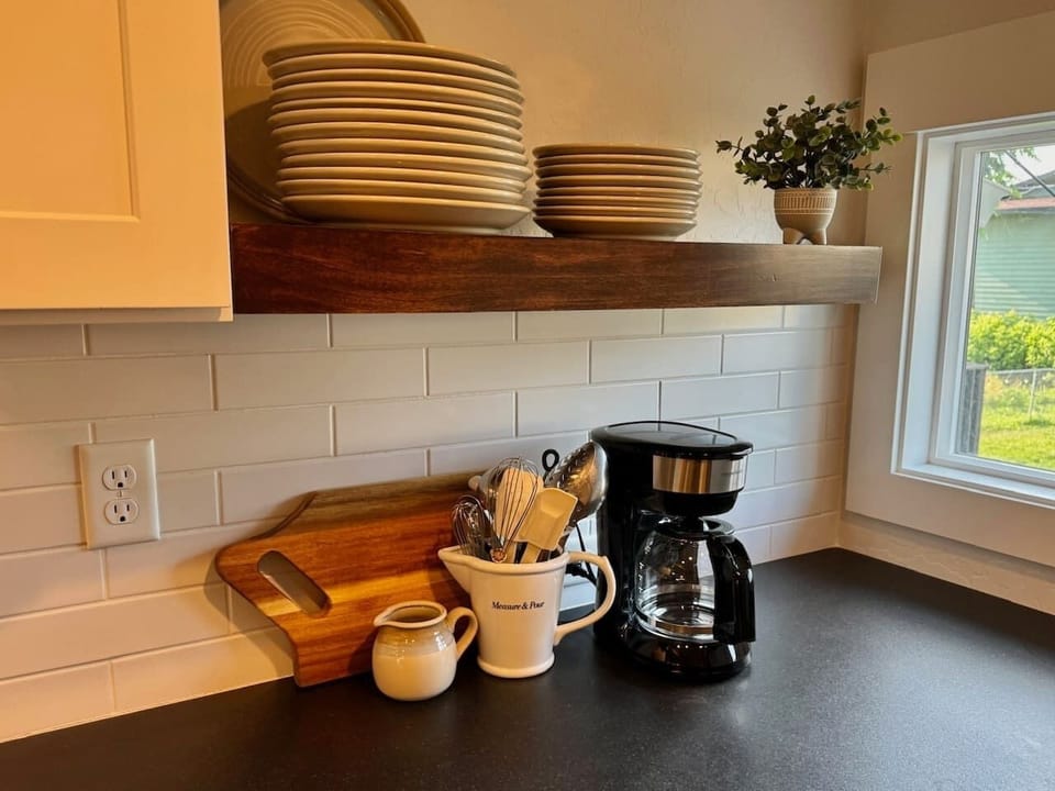 Enjoy a leisurely meal in the fully equipped kitchen. 