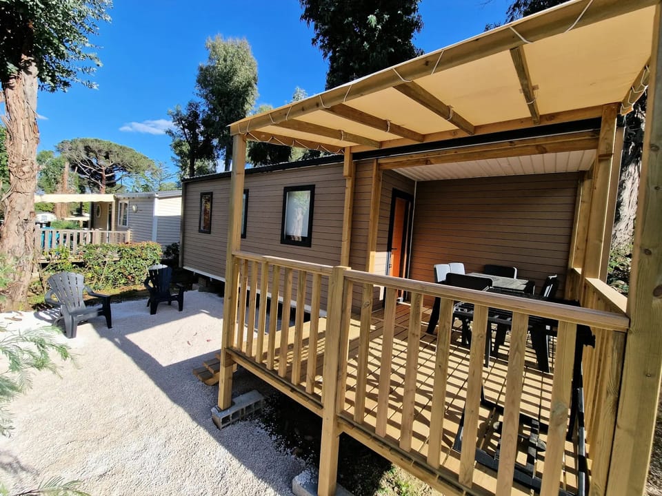 Camping la Provençale **** - Comfort mobile home 2 bedrooms 4 people Campground/ 
RV Resort in Mandelieu-La Napoule