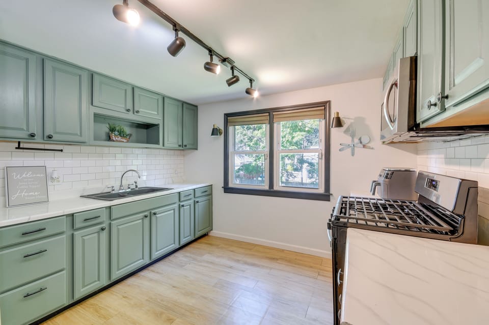 Kitchen | Refrigerator | 1st Floor
