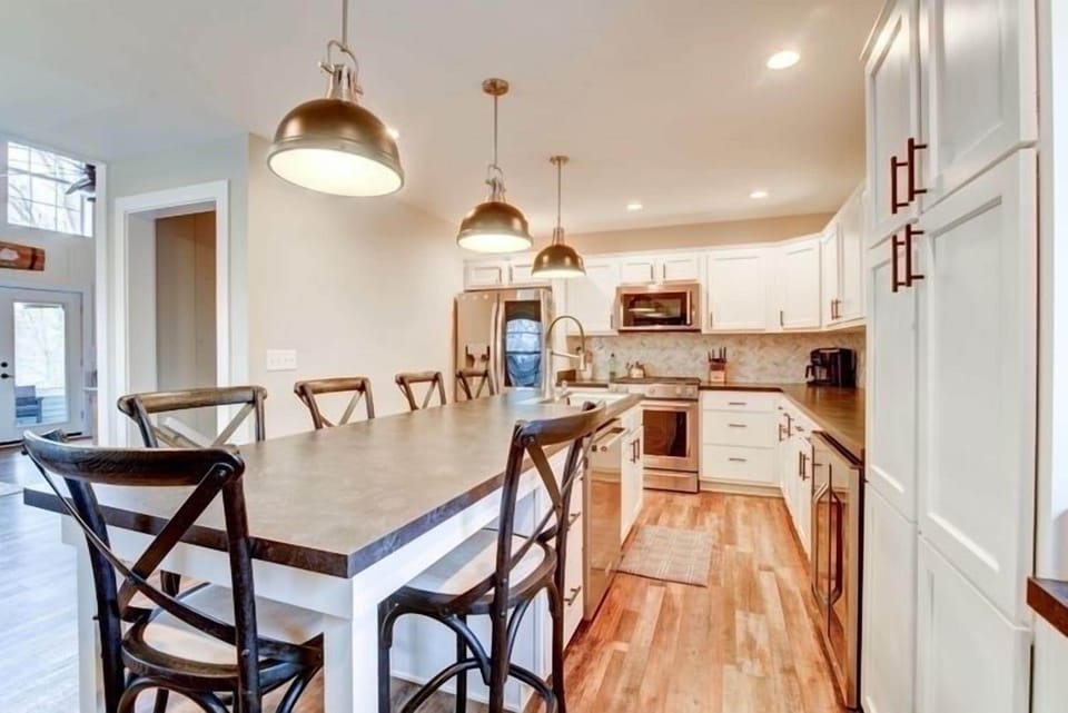 Large, spacious eat-in kitchen.  