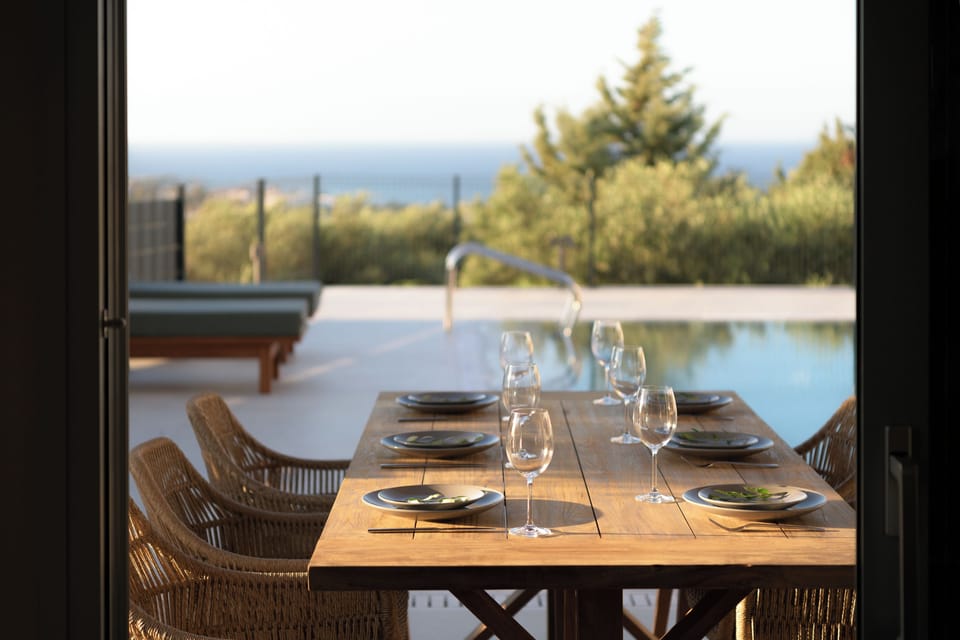 Dine al fresco under the summer sun. 