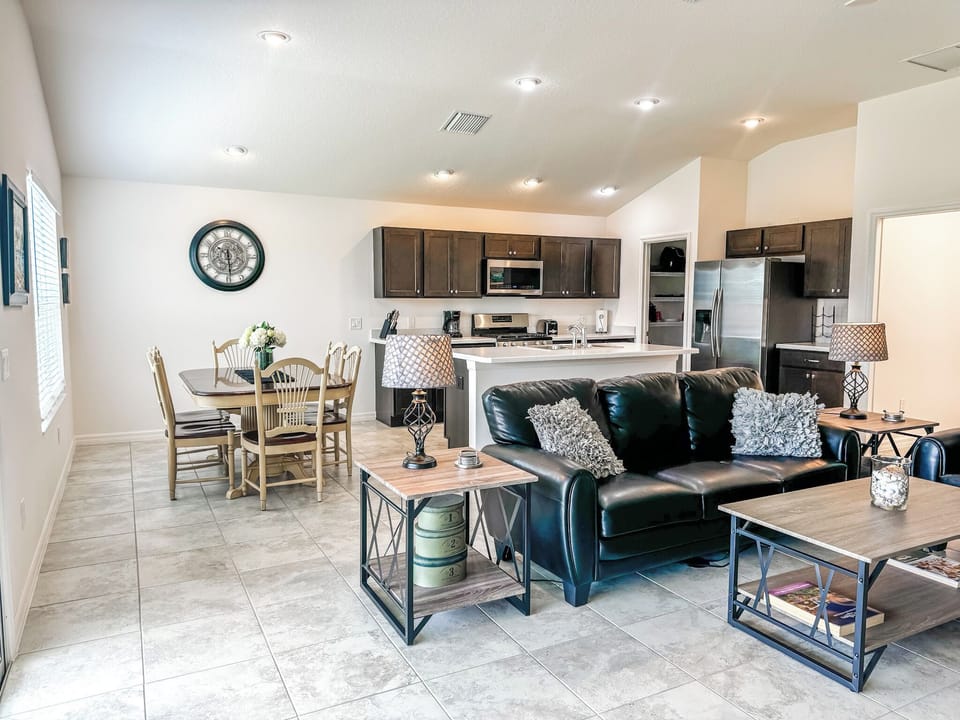 Living Room/Dining Room